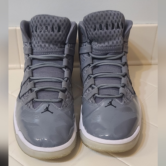 Nike Air Jordan Max Aura Cool Gray Size 10.5 - Picture 2 of 7